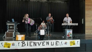 Monistrol-sur-Loire : 240 participants au thé dansant du groupe folklorique