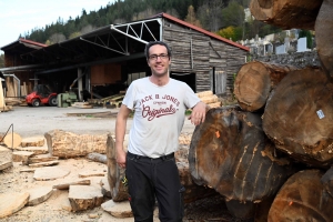 Christophe Mounier a repris la scierie Maurin à Riotord