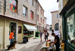 Saint-Didier-en-Velay : un premier marché des producteurs et créateurs écourté