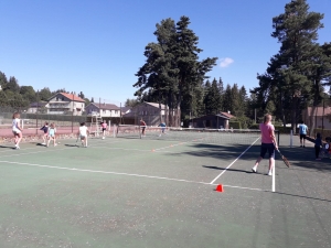 Saint-Agrève : quinze joueurs enthousiastes à la première séance de tennis