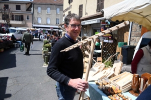 Montfaucon-en-Velay : une Foire des râteaux au beau fixe
