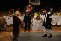 Saint-Agrève : joyeux bordel avec les comédiens de l&#039;Ama Théâtre