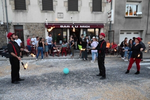 Montfaucon-en-Velay : les classes en 2 ont mis l&#039;ambiance dans les rues