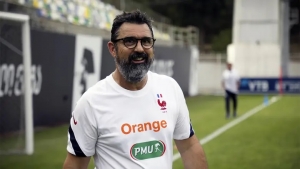 Football : une rencontre des éducateurs avec l&#039;entraîneur national Laurent Chatrefoux