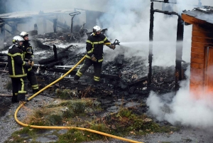 Chambon-sur-Lignon : un chalet entièrement détruit dans un incendie