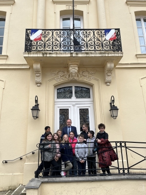 Montfaucon-en-Velay : après le Sénat, les enfants du conseil municipal à la sous-préfecture