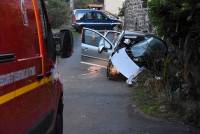 La voiture percute un muret dans un village : un mort à Polignac