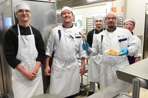 Yssingeaux : ils ont réussi à servir un repas 100 % local à 1800 élèves (vidéo)