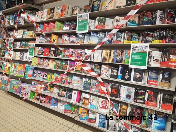 Carrefour Market de Tence a fermé son rayon librairie samedi.||