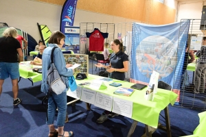 La culture et le sport sur un grand marché des associations au Chambon-sur-Lignon