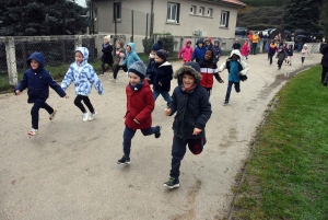 Yssingeaux : les écoliers de Jean-de-la-Fontaine à fond pour le Skippy Club