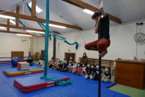 Du cirque à l’école publique de la Chapelle-d’Aurec