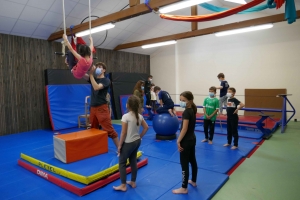 Du cirque à l’école publique de la Chapelle-d’Aurec