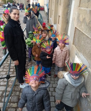 Saint-Didier-en-Velay : un défilé carnavalesque dans les rues pour les écoliers
