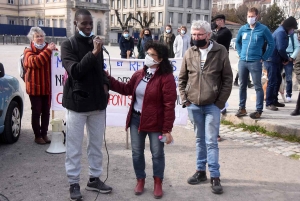 Encore 400 manifestants au Puy-en-Velay pour soutenir Madama et sa famille d&#039;accueil (vidéo)