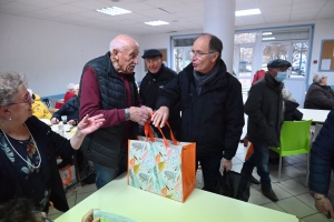 Monistrol-sur-Loire : 470 colis distribués pour les aînés de plus de 74 ans