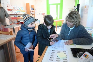 Deux cents écoliers de Bas-en-Basset votent pour leur livre préféré au Prix des Incorruptibles