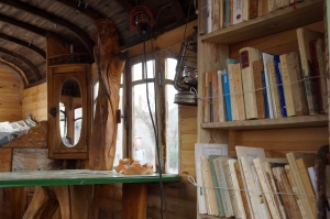 Un, deux, trois poètes : petite bibliothèque en bullant à Fay-sur-Lignon