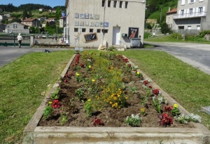 Riotord : les élèves des deux écoles créent un jardin commun