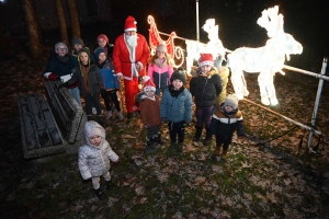 Yssingeaux : 22 enfants ont accueilli le Père Noël aux &quot;Ollières&quot;