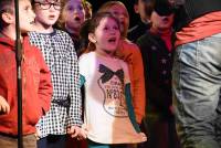 Les enfants de l&#039;école de musique ont interprété un chant de Noël.