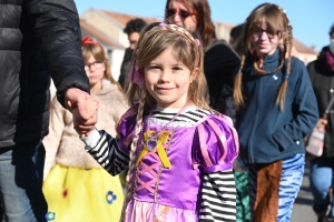 Le Carnaval des enfants met de la couleur à Bas-en-Basset