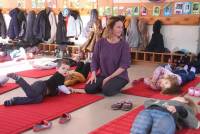 Montfaucon-en-Velay : le yoga pratiqué à l&#039;école publique