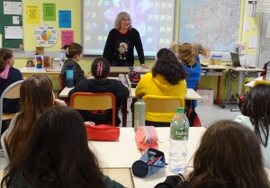 Beauzac : l&#039;autrice Céline Saint Charle auprès des écoliers pour parler d&#039;enquête