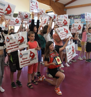 Aurec-sur-Loire : des écoliers du Pré Vert primés par le don de sang