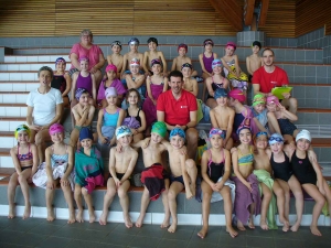 Les élèves de CP-CE1-CE2 de l&#039;école Saint-Joseph de Beauzac en cycle natation