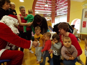 Bas-en-Basset : une visite du Père Noël au relais petite enfance
