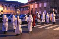 Tence : la procession des pénitents blancs en images