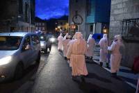 Tence : la procession des pénitents blancs en images