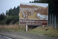 Le Chambon-sur-Lignon : ce panneau qui joue sur les mots au bord de la RN88