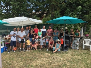 Rosières : 17 familles à la fête des voisins de La Ferrande
