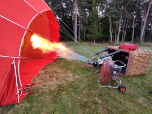 Franck Vergon fait voler en montgolfière au-dessus des Sucs