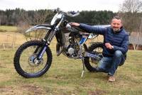 Mazet-Saint-Voy : constructeur d&#039;une moto-cross, Ivan Roche recherche un jeune pilote