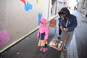 Monistrol-sur-Loire : une fresque collective du Mario Kart habille la rue du Commerce