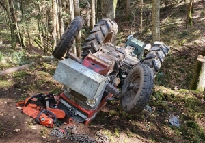 Beaux : un homme de 84 ans décède dans un accident de tracteur dans les bois