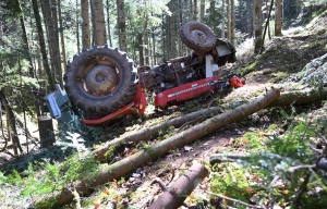 Beaux : un homme de 84 ans décède dans un accident de tracteur dans les bois