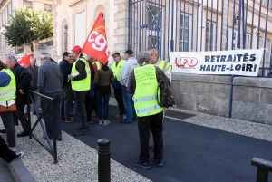 Petite mobilisation au Puy-en-Velay pour défendre les retraites
