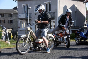 Saint-Jeures : 23 mobylettes en balade entre Haute-Loire et Ardèche