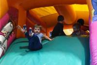 Beauzac : les enfants se défoulent sur les structures gonflables