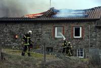 Riotord : une grange et une habitation ravagées dans un incendie attisé par le vent