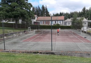 Saint-Agrève : le club de tennis redémarre avec une nouvelle équipe