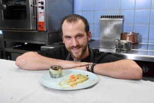 Recette du chef : asperges blanches, panna cotta et chorizo