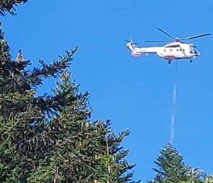 Un hélicoptère bombardier d&#039;eau utilisé samedi pour deux incendies en Haute-Loire