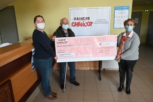 Un chèque de 4000 € remis par Vaincre Charcot pour la recherche médicale