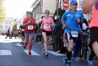 Plus de 1 000 coureurs sur l&#039;asphalte des 15 km du Puy