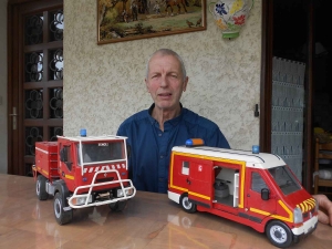 Tence : Henri Montélimard, confiné et passionné par les véhicules de pompiers